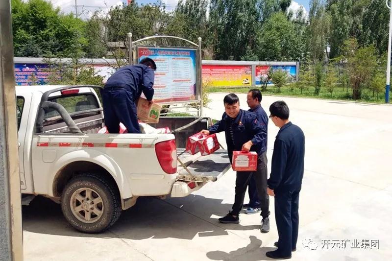 一家親│興海銅鑫慰問部隊(duì)官兵，共話軍企團(tuán)結(jié)魚水情